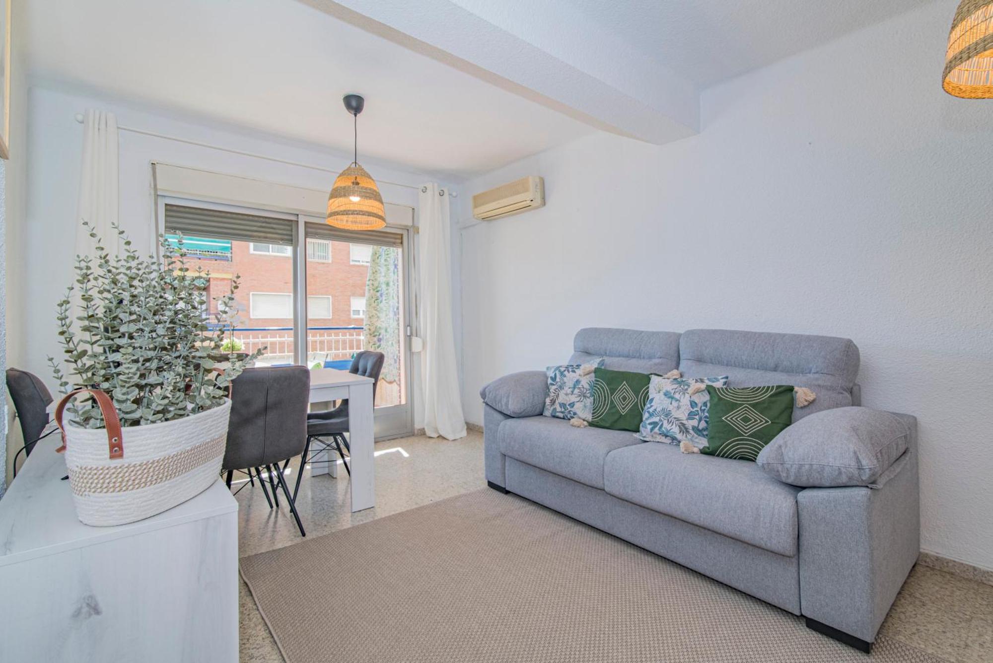 Delfin Retreat Con Terraza Junto A Parada De Metro * Grenade