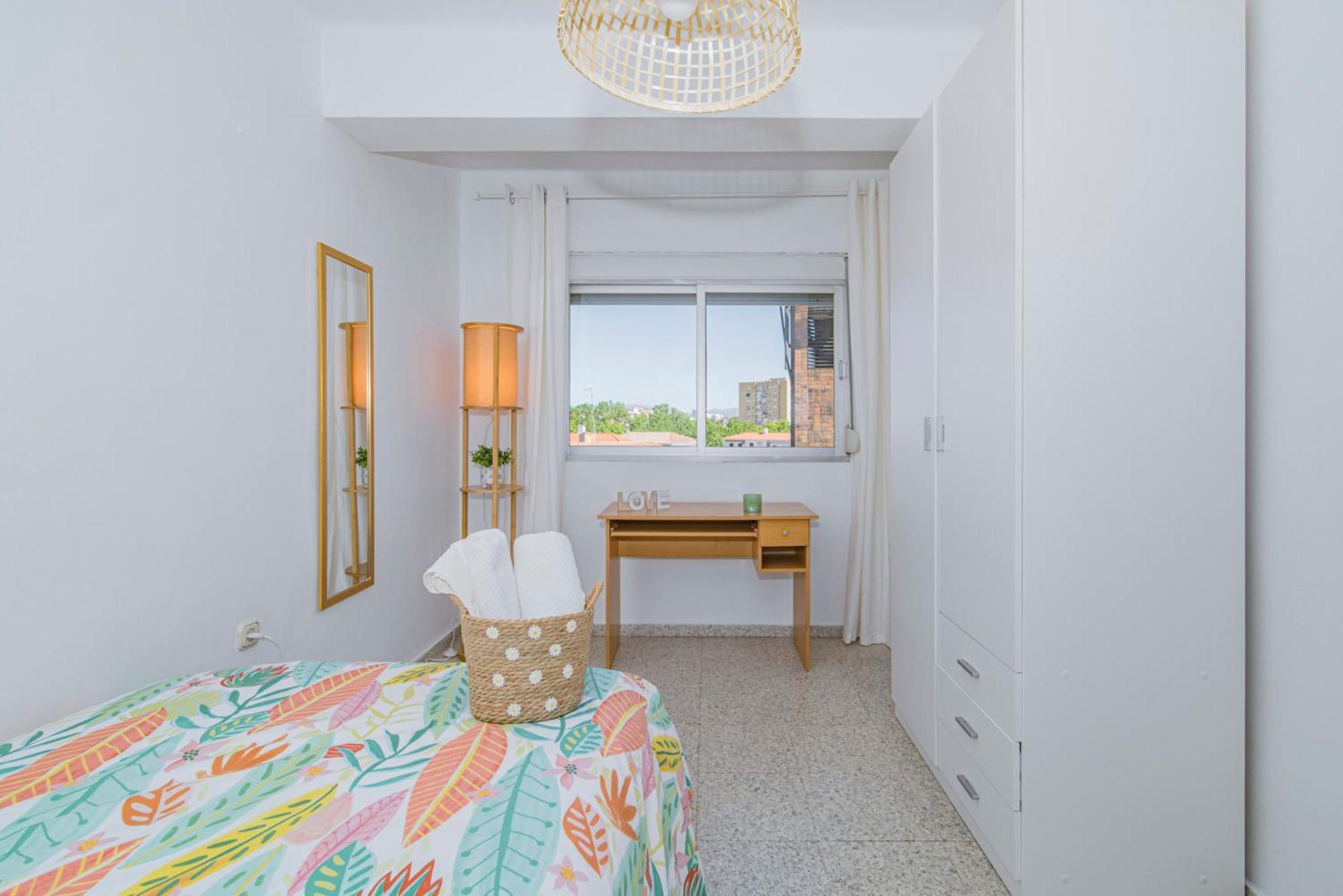 Delfin Retreat Con Terraza Junto A Parada De Metro Apartamento Granada