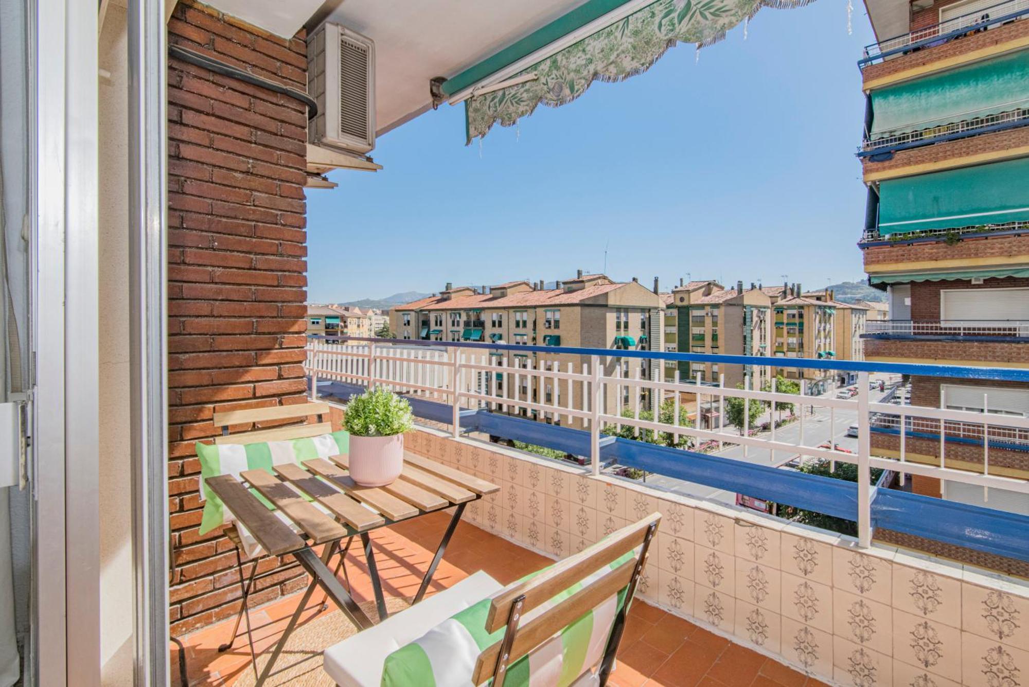 Delfin Retreat Con Terraza Junto A Parada De Metro *